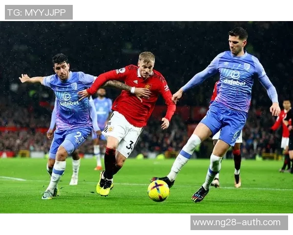 英超精彩对决曼联主场大胜尤文图斯帽子戏法点燃全场激情