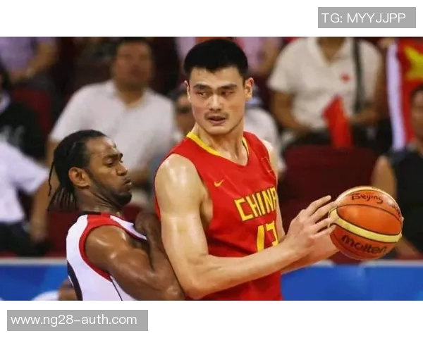 姚明在美国网吧的奇妙体验与篮球梦想的交汇之旅