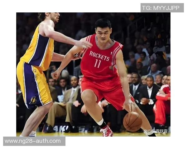 姚明单场狂砍76分震惊全场传奇巨星的辉煌时刻再现篮球历史