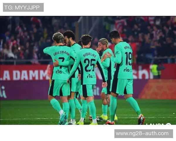 意甲惊现逆转大战巴萨4-3力克拜仁引发争议判罚热议